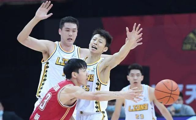  孙铭徽准三双广厦力克浙江稠州金租