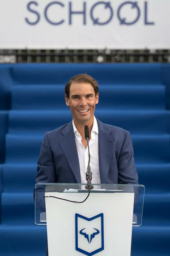  纳达尔红土称王斩获法网桂冠