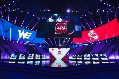  电竞解说风格多样，个性化表达赢得观众喜爱