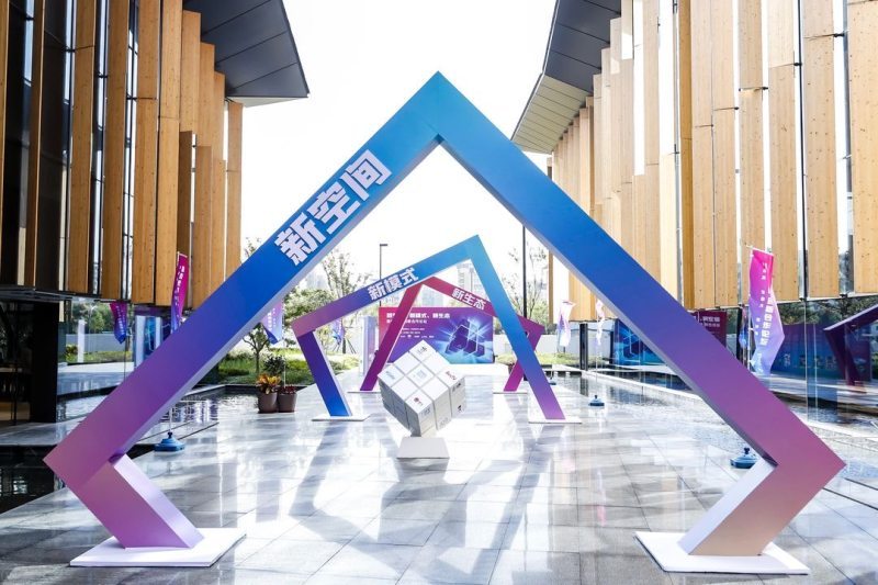  跨界合作创新营销，篮球产业拓展商业版图